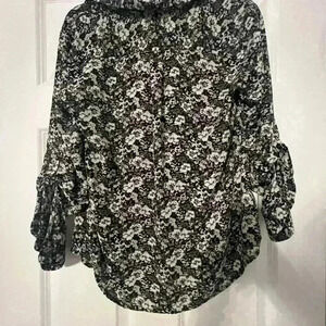 Loft | Grey Floral Button Down Top | Size XS